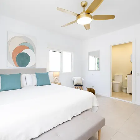 First Line, Sea Views, Y Mar By Mellow